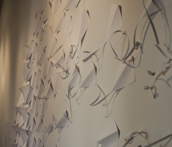 “Migrating Kites” exhibition 