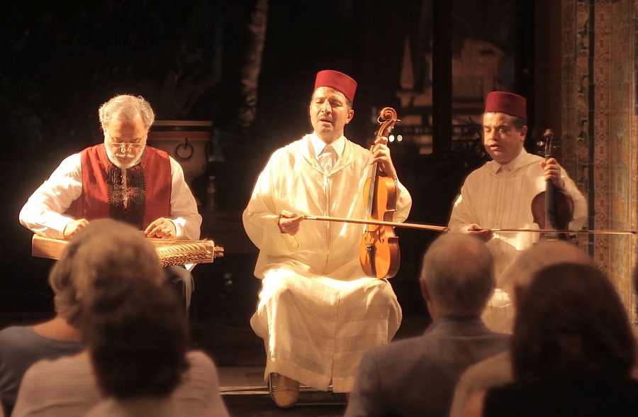 Poetry and song by Sufi mystics of Al-Andalus in the Moroccan tradition 