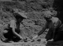 Talks Among Women Archeologists  