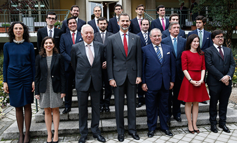 The King delivers Spain’s newest diplomats their credentials 
