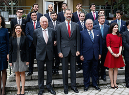 The King delivers Spain’s newest diplomats their credentials 