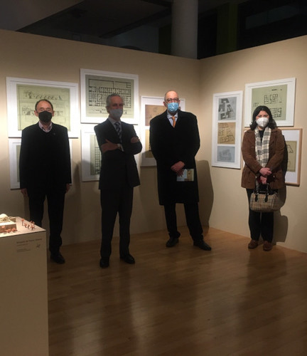 Egypt’s ambassador to Spain visits the Hassan Fathy exhibition 