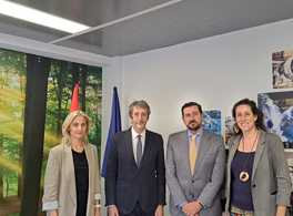 Casa Árabe meets with the Center for Technological Development and Innovation 