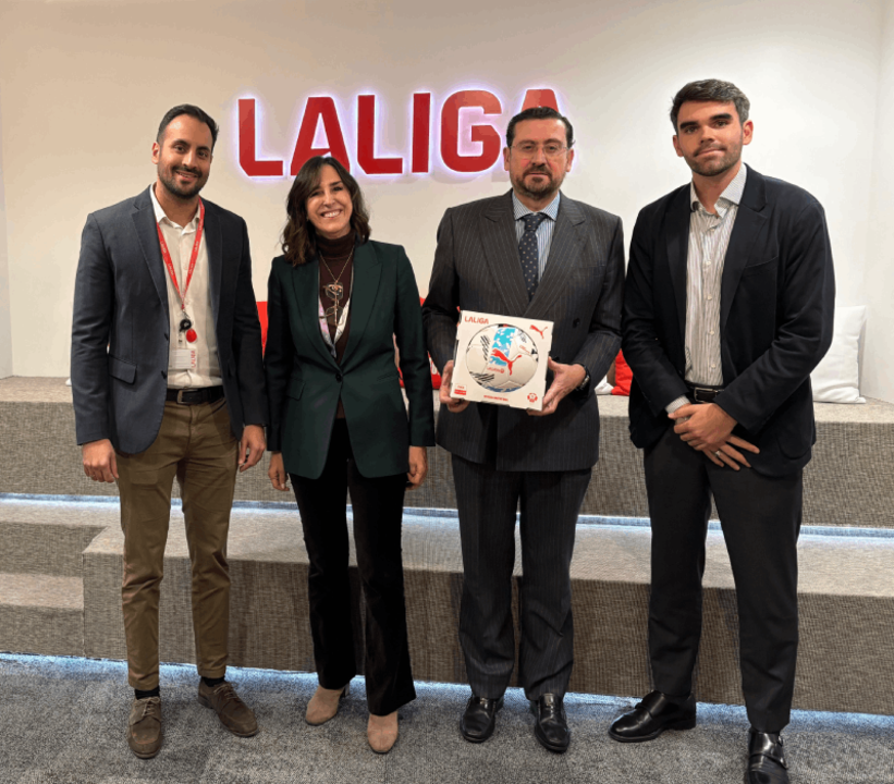 Casa Árabe visits the headquarters of La Liga