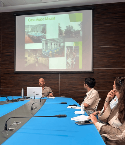 Artists from the Art Bridges project visit Casa Árabe