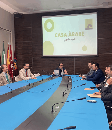 Visit by young Moroccan diplomats to Casa Árabe 